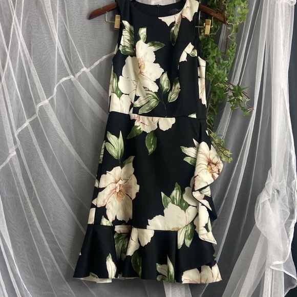 Host Pick 💗Aqua floral ruffled black dress​ - Picture 3 of 9